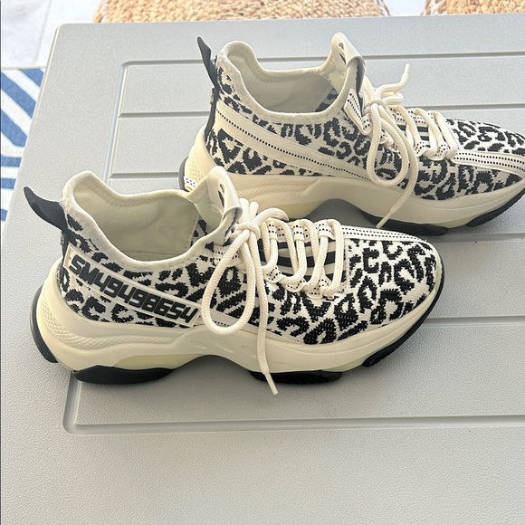 Steve Madden Maxima Leopard Sneakers - Picture 3 of 8